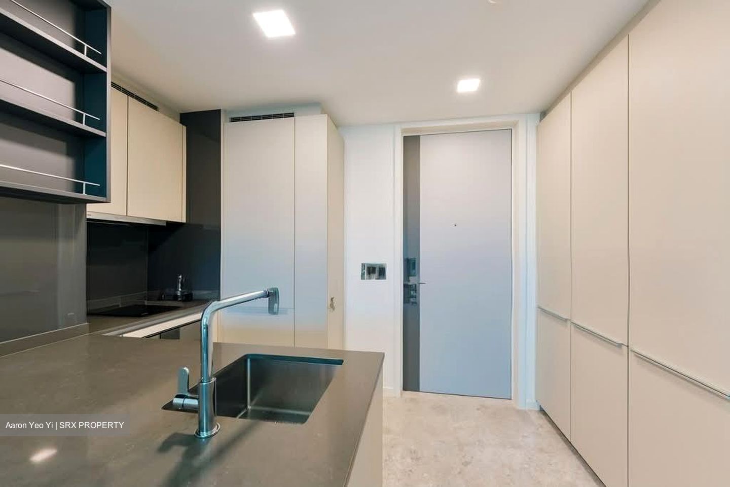 Riviere  (D3), Condominium #586877471